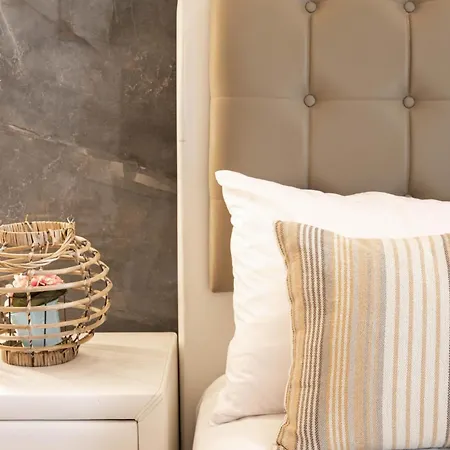 Hotel12 Apartman *