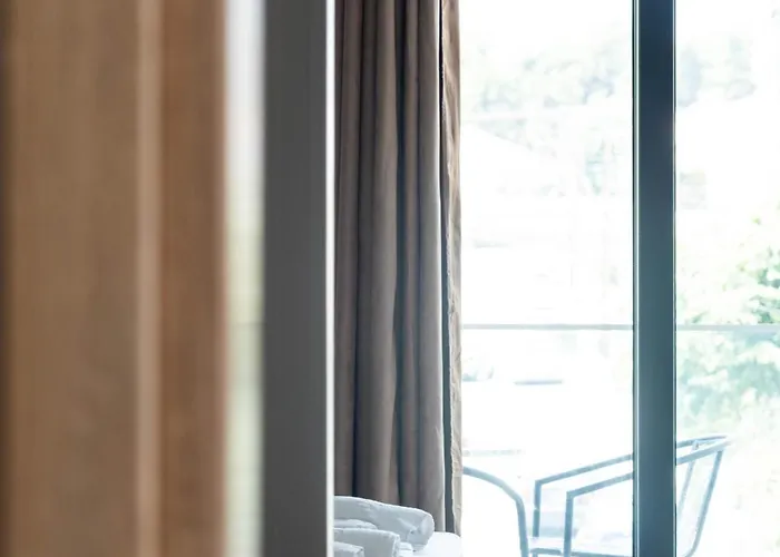 Hotel12 * 렙토카리아