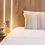 Hotel12 *