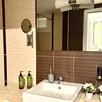 Hotel12 公寓 *