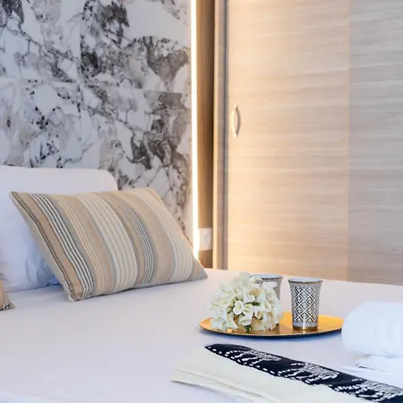 Hotel12 Apartment