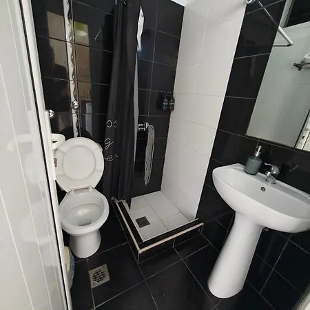 Hotel12 Apartman Leptokariá